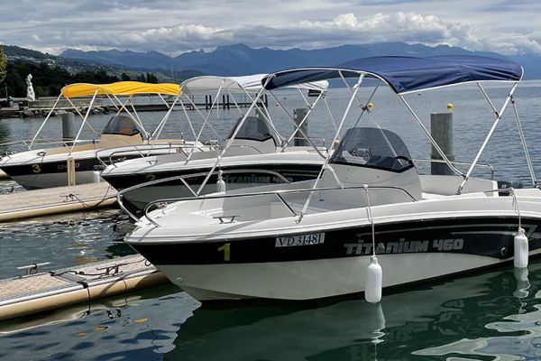 bateau-titanium-location-ouchy-b5DD20778-4D88-2A78-16CF-ED93ABC4965E.jpg